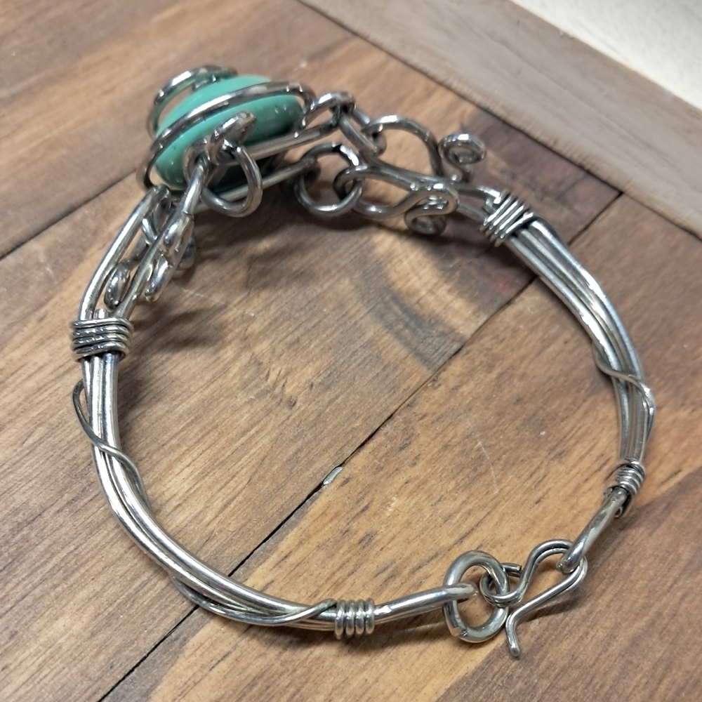 Silver and Green Wire Wrap Bracelet - Picture 2 of 6